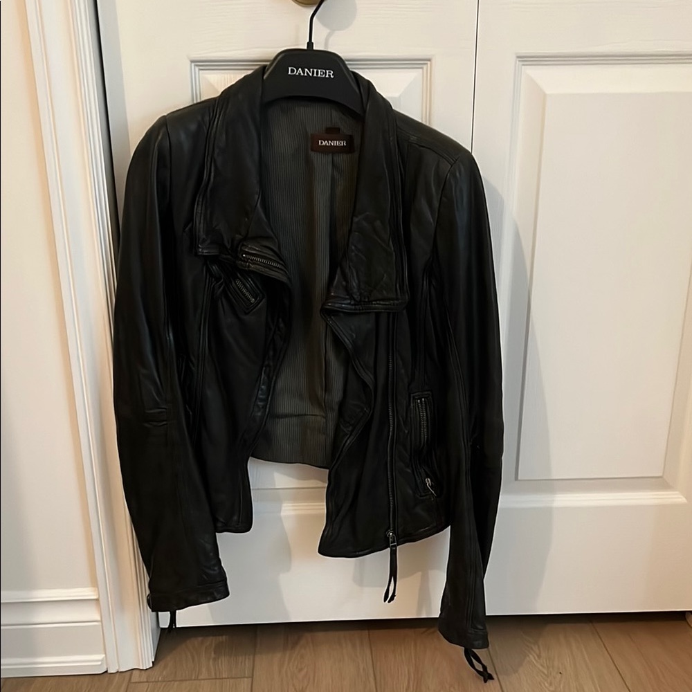 Danier Black Leather Moto Jacket Classic Style
